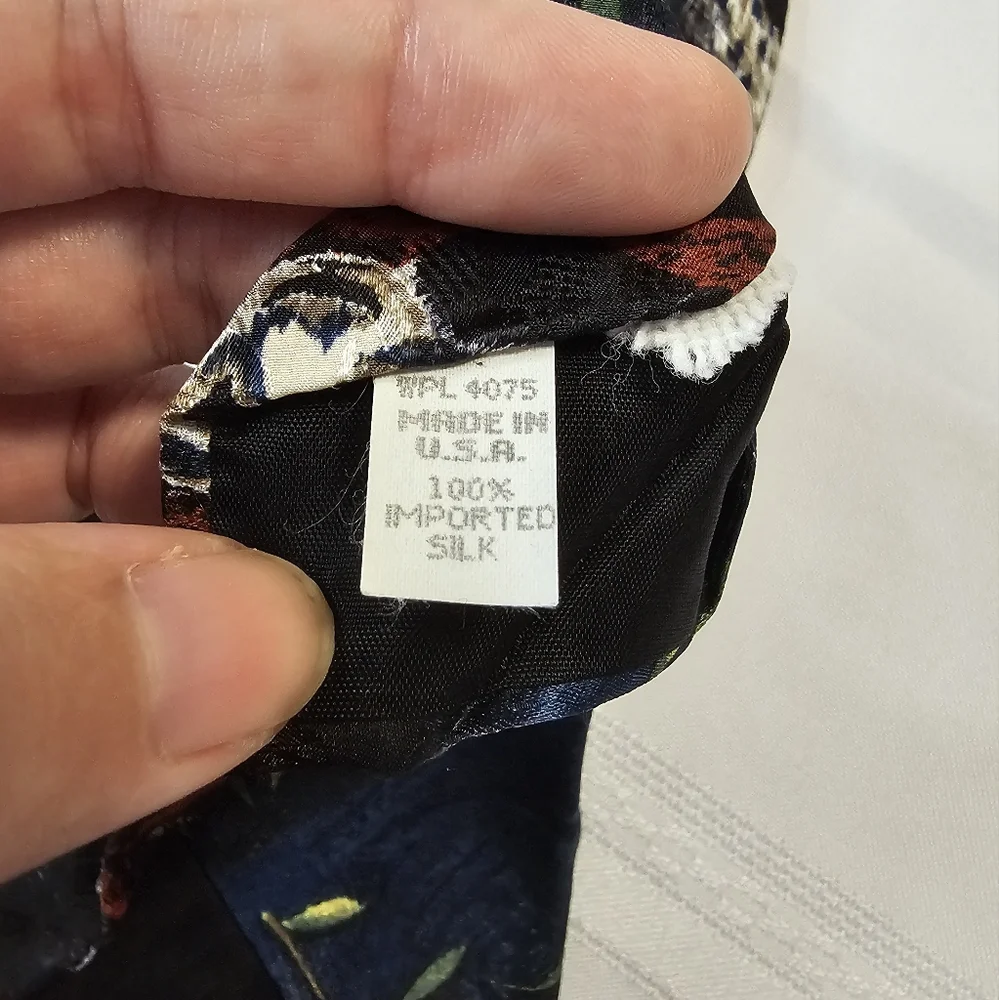Panda 100% Silk Endangered Species Vintage Collectible Tie